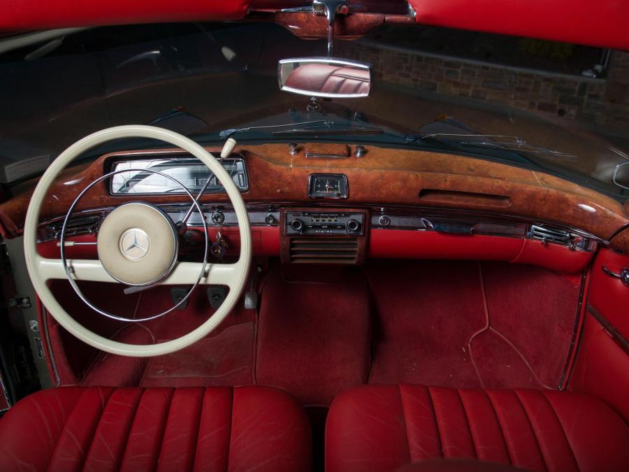  Mercedes-Benz 220 SE Cabriolet 1958 года  (фото 15 из 27)